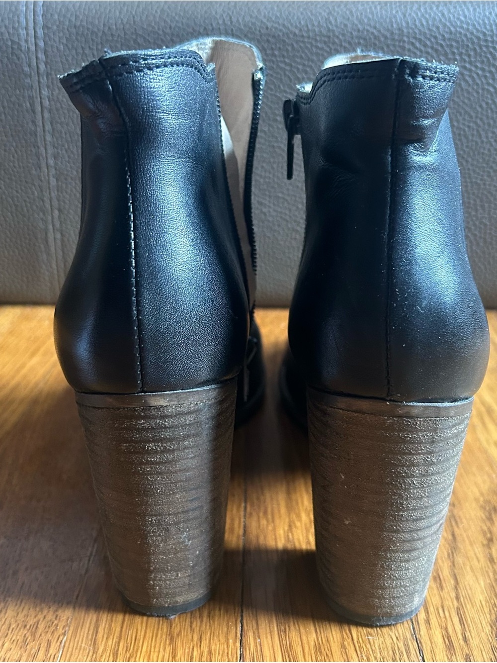Vintage San Marina Vera Pella Ankle Booties with Stacked Heel